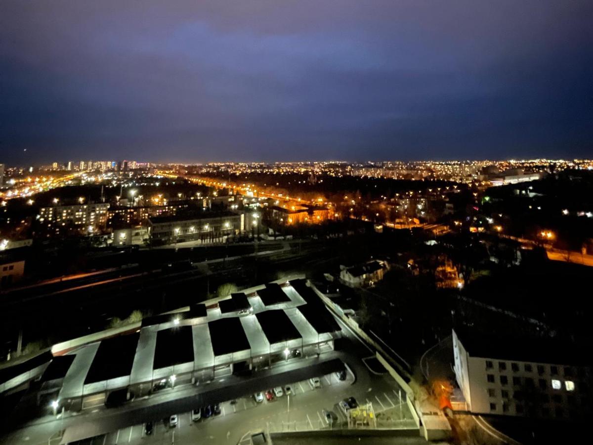 Сozy 704 Sunrise Apartments On The 22Nd Floor In The Center Odesa Exterior foto